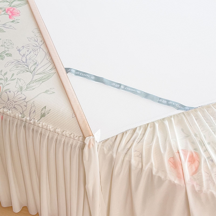 91家纺网 家纺一手货源 找家纺 宜派家纺 2026新款夏季花卉冰丝床裙席凉感值过0.21单件夏天冰豆豆A类可机洗学生宿舍空调软席 牡丹粉-床裙