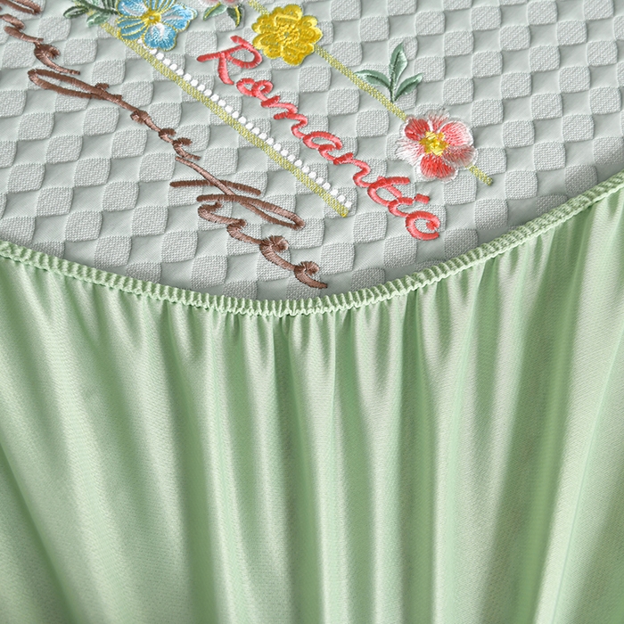 91家纺网 家纺一手货源 找家纺 （总）梦之星 2026新款PE凉感豆豆凉席绣花三明治复合床笠款三件套