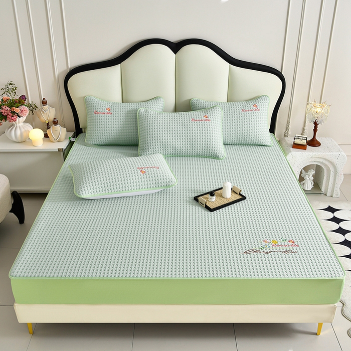 91家纺网 家纺一手货源 找家纺 （总）梦之星 2026新款PE凉感豆豆凉席绣花三明治复合床笠款三件套