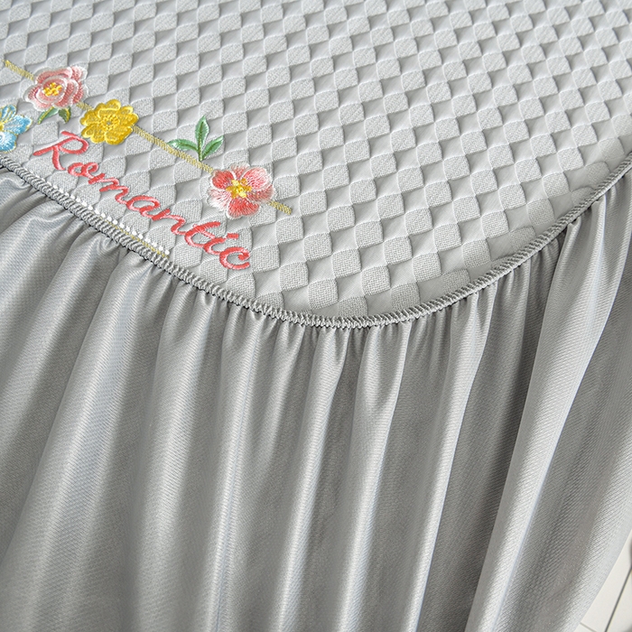91家纺网 家纺一手货源 找家纺 梦之星 2026新款PE凉感豆豆凉席绣花三明治复合床笠款三件套 格韵-灰-床笠款