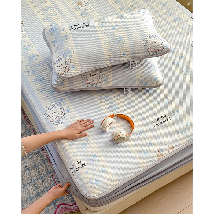 91家纺网 家纺一手货源 找家纺 宜派家纺 2026新款冰豆豆席卡通凉席凉感值过0.21可机洗夏天学生宿舍单人席子 花园物语-床笠