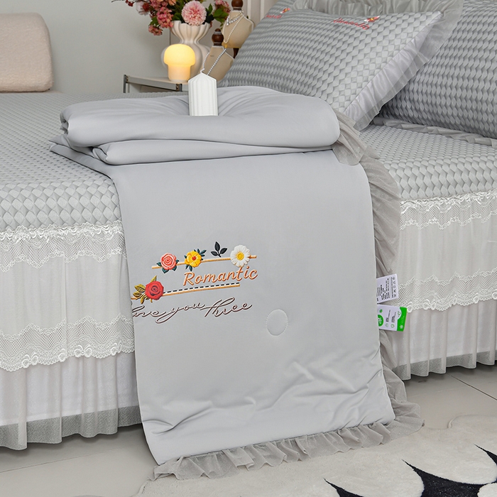 梦之星 2026新款PE凉感豆豆凉席绣花三明治复合床裙款氨纶凉感丝夏被三件套四件套 格韵-灰-床裙款