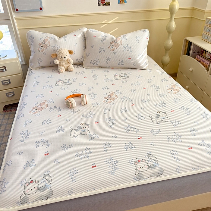 91家纺网 家纺一手货源 找家纺 宜派家纺 2026新款冰豆豆席卡通凉席凉感值过0.21可机洗夏天学生宿舍单人席子 樱桃泡泡狗-床笠