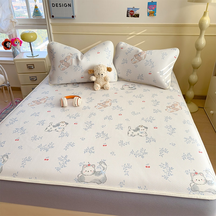 91家纺网 家纺一手货源 找家纺 宜派家纺 2026新款冰豆豆席卡通凉席凉感值过0.21可机洗夏天学生宿舍单人席子 樱桃泡泡狗-床笠