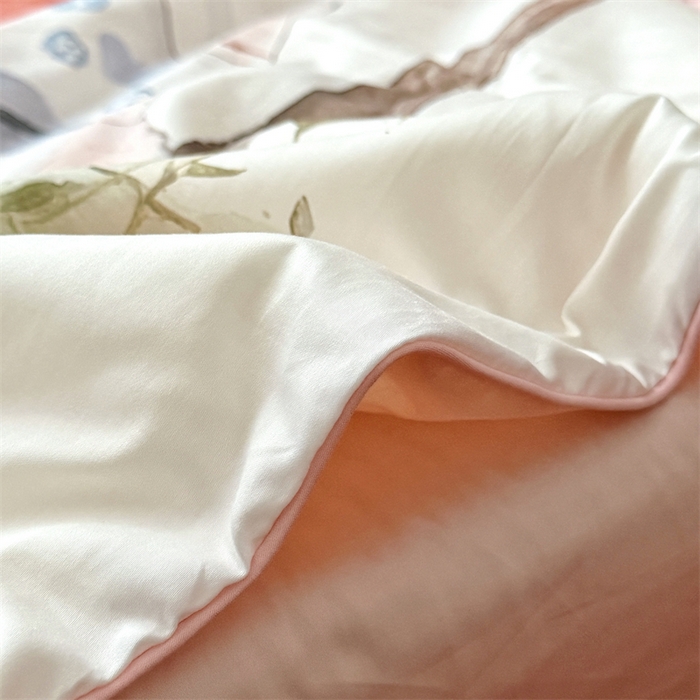 91家纺网 家纺一手货源 找家纺 （总）萌宝家纺 2026新款母婴风全棉60S贡缎大豆夏被幼儿园纯棉夏凉被三件套