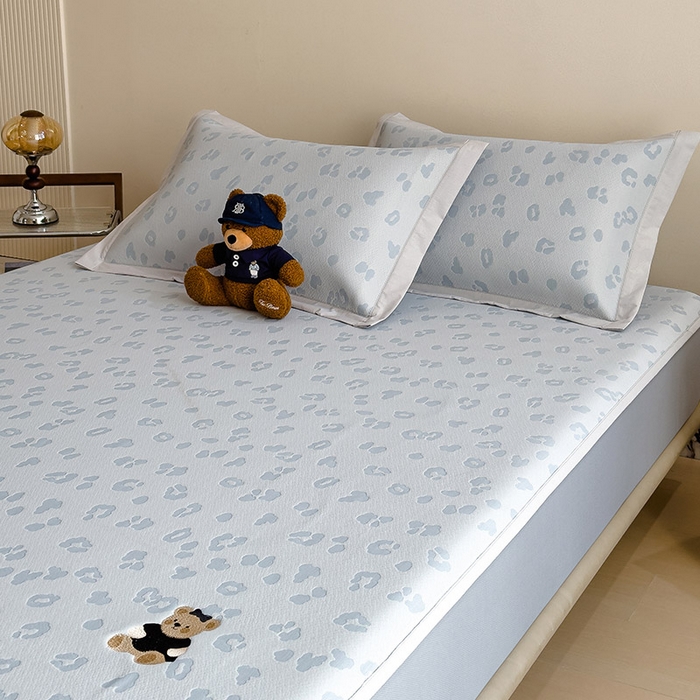 91家纺网 家纺一手货源 找家纺 （总）宜派家纺 2026新款A类母婴级ins清新冰豆豆小熊刺绣凉感值过0.21夏季冰丝席凉席夏天