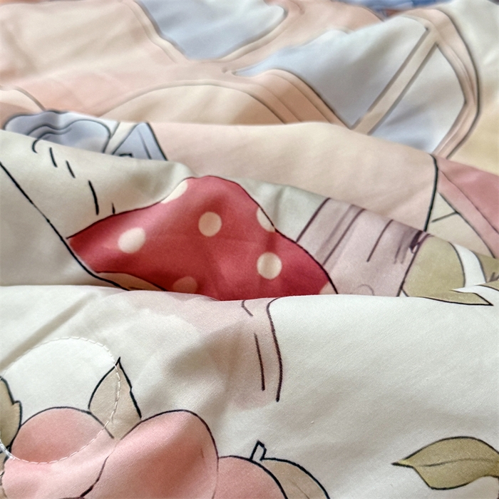 91家纺网 家纺一手货源 找家纺 萌宝家纺 2026新款母婴风全棉60S贡缎大豆夏被幼儿园纯棉夏凉被三件套 汽车旅行