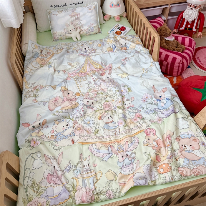 91家纺网 家纺一手货源 找家纺 萌宝家纺 2026新款母婴风全棉60S贡缎大豆夏被幼儿园纯棉夏凉被三件套 甜梦蛋糕