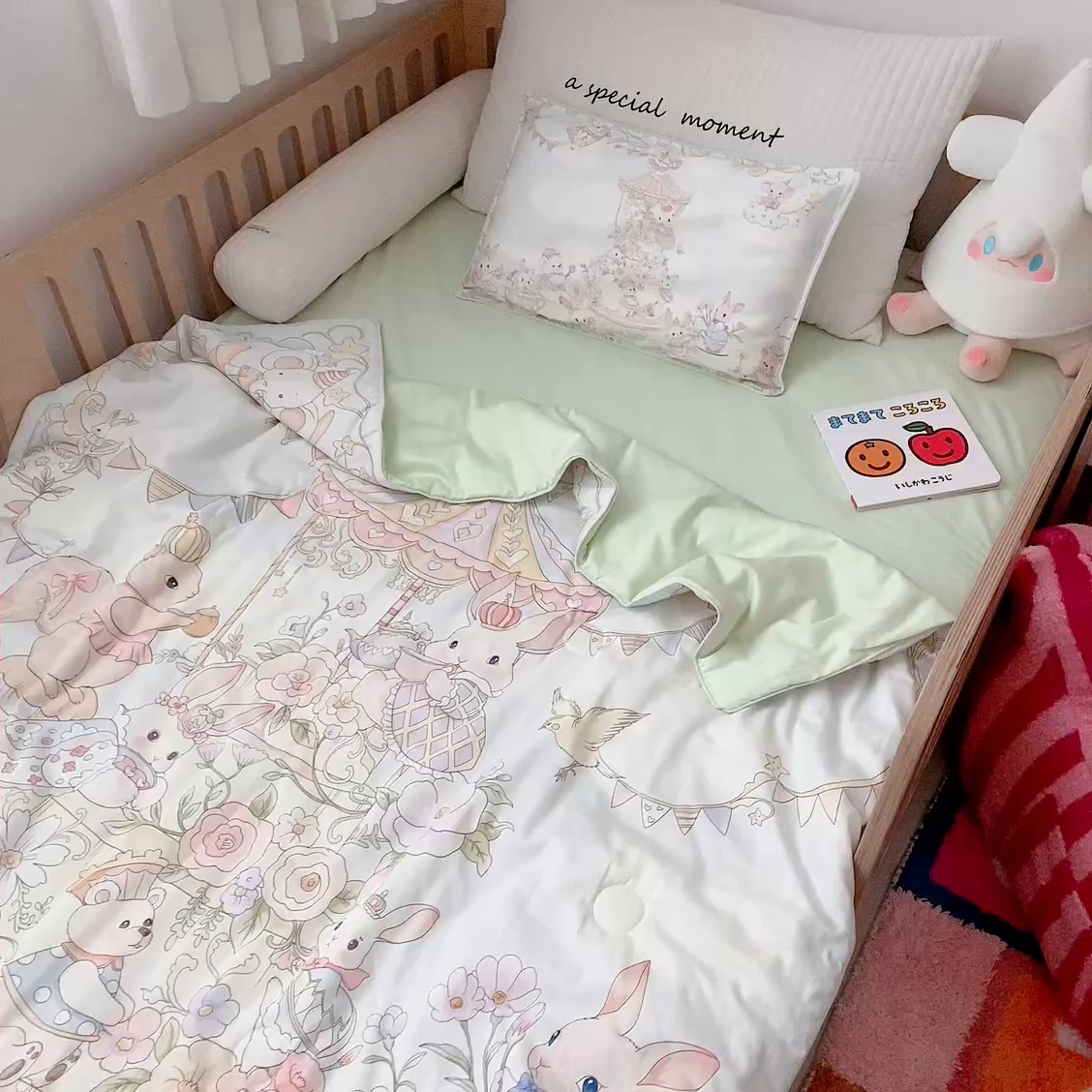 91家纺网 家纺一手货源 找家纺 萌宝家纺 2026新款母婴风全棉60S贡缎大豆夏被幼儿园纯棉夏凉被三件套 甜梦蛋糕