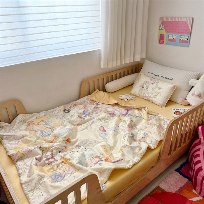 91家纺网 家纺一手货源 找家纺 萌宝家纺 2026新款母婴风全棉60S贡缎大豆夏被幼儿园纯棉夏凉被三件套 星月绮梦