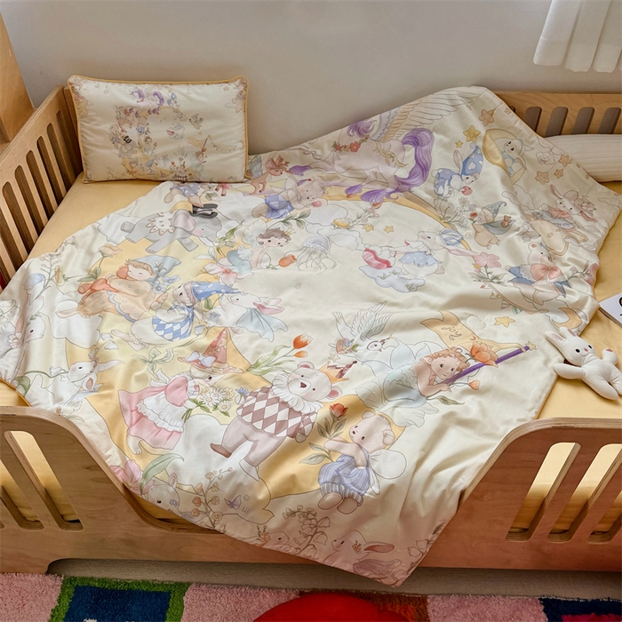 91家纺网 家纺一手货源 找家纺 萌宝家纺 2026新款母婴风全棉60S贡缎大豆夏被幼儿园纯棉夏凉被三件套 星月绮梦