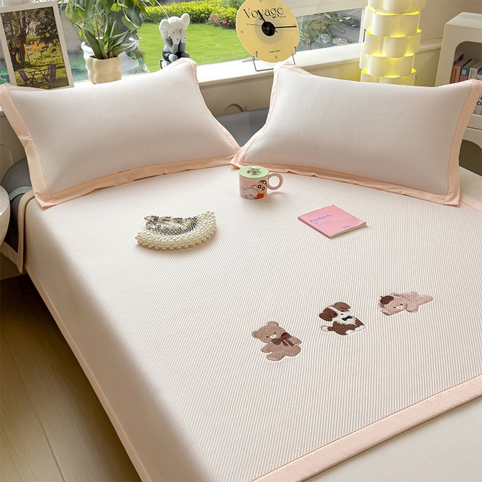 91家纺网 家纺一手货源 找家纺 宜派家纺 2026新款可机洗冰豆豆冰丝席凉席a类母婴级婴儿可用凉感值过0.21夏天床笠款软席子夏季 软萌小熊-床席