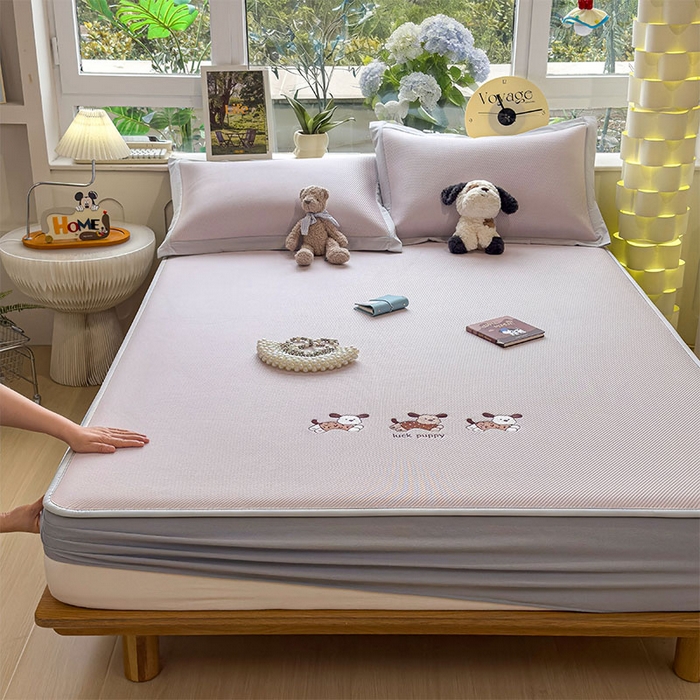 91家纺网 家纺一手货源 找家纺 宜派家纺 2026新款可机洗冰豆豆冰丝席凉席a类母婴级婴儿可用凉感值过0.21夏天床笠款软席子夏季 趴趴狗-床笠