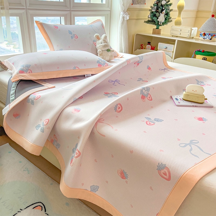 91家纺网 家纺一手货源 找家纺 宜派家纺 2026新款夏季花卉冰丝凉席床笠凉感值过0.21单件夏天冰豆豆A类可机洗学生宿舍空调软席 草莓甜心-床席