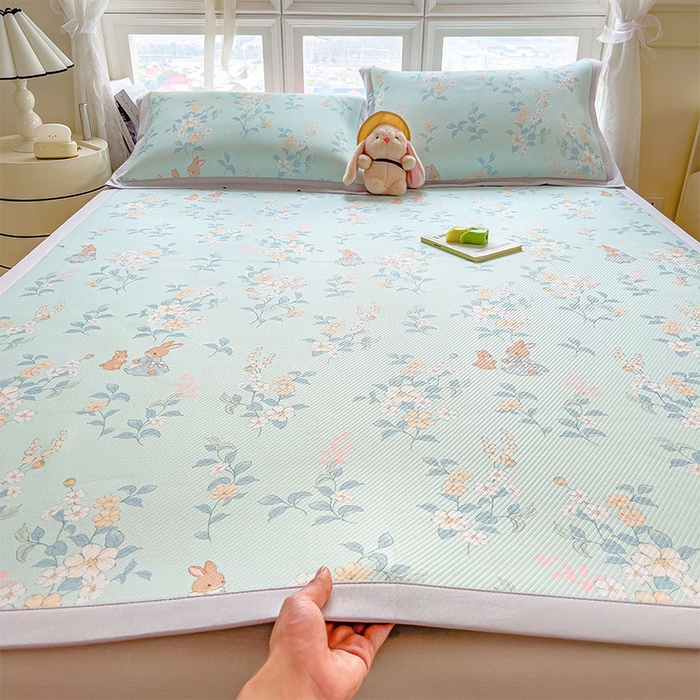 91家纺网 家纺一手货源 找家纺 宜派家纺 2026新款夏季花卉冰丝凉席床笠凉感值过0.21单件夏天冰豆豆A类可机洗学生宿舍空调软席 丛林小兔-床席