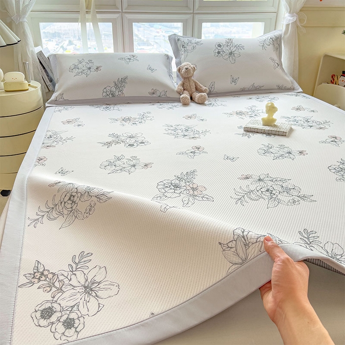 91家纺网 家纺一手货源 找家纺 宜派家纺 2026新款夏季花卉冰丝凉席床笠凉感值过0.21单件夏天冰豆豆A类可机洗学生宿舍空调软席 花影-床席