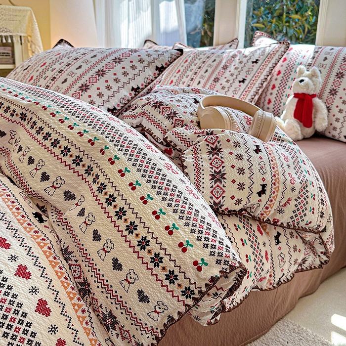 91家纺网 家纺一手货源 找家纺 梵希雅 2026新款费尔岛风贝壳边泡芙棉四件套床单被套宿舍三件套单品 红棕萌犬