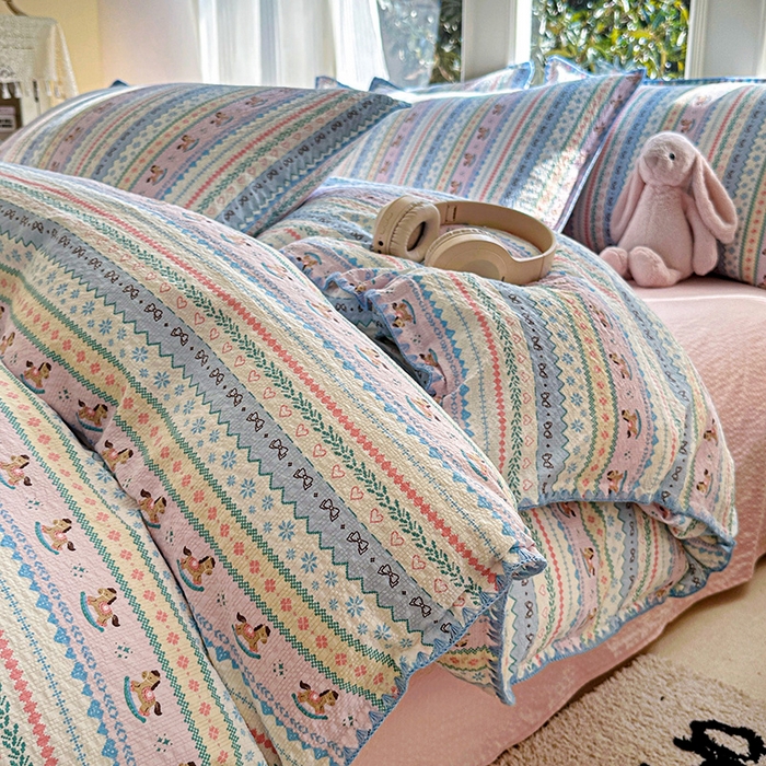 91家纺网 家纺一手货源 找家纺 梵希雅 2026新款费尔岛风贝壳边泡芙棉四件套床单被套宿舍三件套单品 甜粉摇马