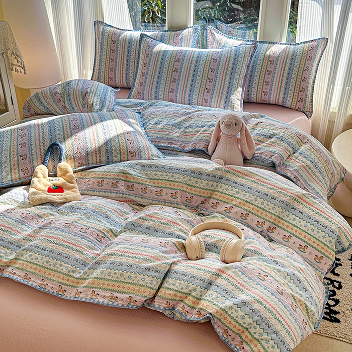 91家纺网 家纺一手货源 找家纺 梵希雅 2026新款费尔岛风贝壳边泡芙棉四件套床单被套宿舍三件套单品 甜粉摇马