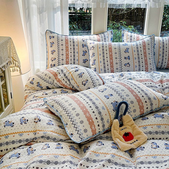 91家纺网 家纺一手货源 找家纺 梵希雅 2026新款费尔岛风贝壳边泡芙棉四件套床单被套宿舍三件套单品 雾蓝自由马