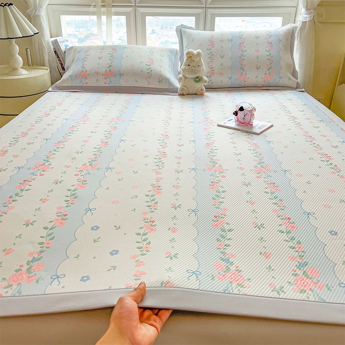 91家纺网 家纺一手货源 找家纺 宜派家纺 2026新款夏季花卉冰丝凉席床笠凉感值过0.21单件夏天冰豆豆A类可机洗学生宿舍空调软席 花知晓-床席