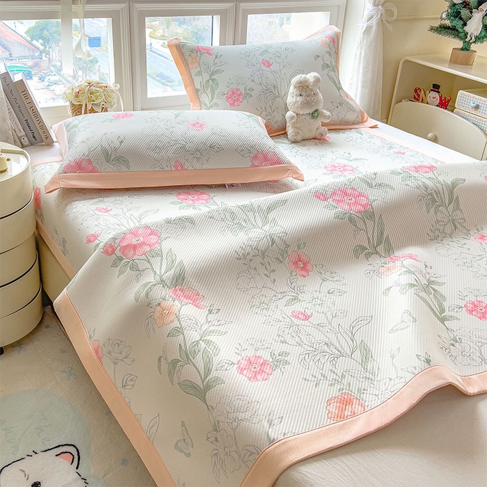 91家纺网 家纺一手货源 找家纺 宜派家纺 2026新款夏季花卉冰丝凉席床笠凉感值过0.21单件夏天冰豆豆A类可机洗学生宿舍空调软席 牡丹粉-床席