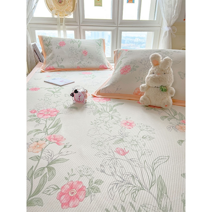 91家纺网 家纺一手货源 找家纺 宜派家纺 2026新款夏季花卉冰丝凉席床笠凉感值过0.21单件夏天冰豆豆A类可机洗学生宿舍空调软席 牡丹粉-床席