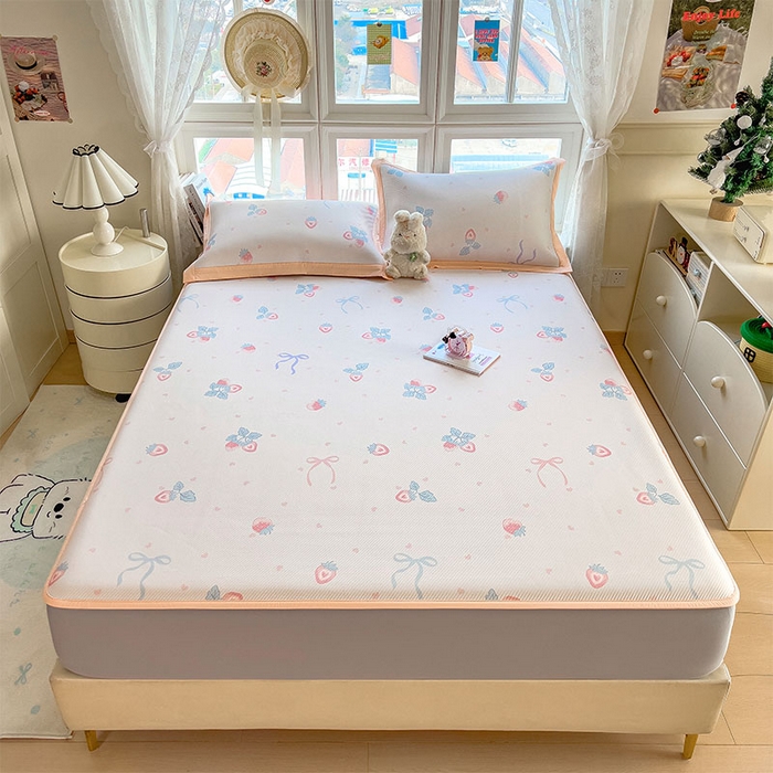 91家纺网 家纺一手货源 找家纺 宜派家纺 2026新款夏季花卉冰丝凉席床笠凉感值过0.21单件夏天冰豆豆A类可机洗学生宿舍空调软席 草莓甜心-床笠