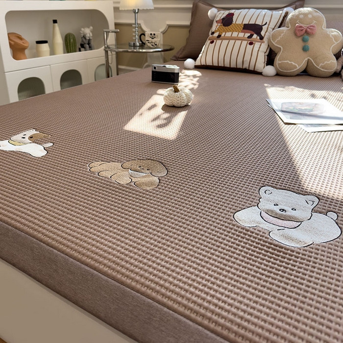 91家纺网 家纺一手货源 找家纺 （总）宜派家纺 2026新款乙纶冰豆豆凉席卡通刺绣印花小红书爆款凉豆豆绣花床席凉感值过0.21冰丝席