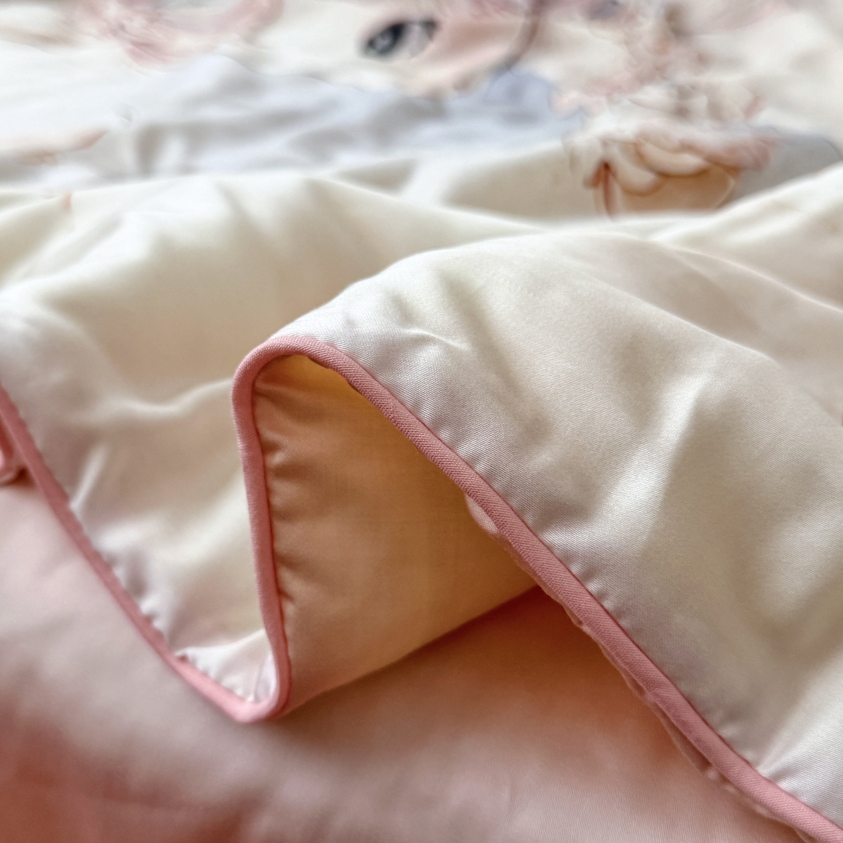 91家纺网 家纺一手货源 找家纺 （总）萌宝家纺 2026新款60S兰精天丝儿童夏被幼儿园大豆夏凉被三件套