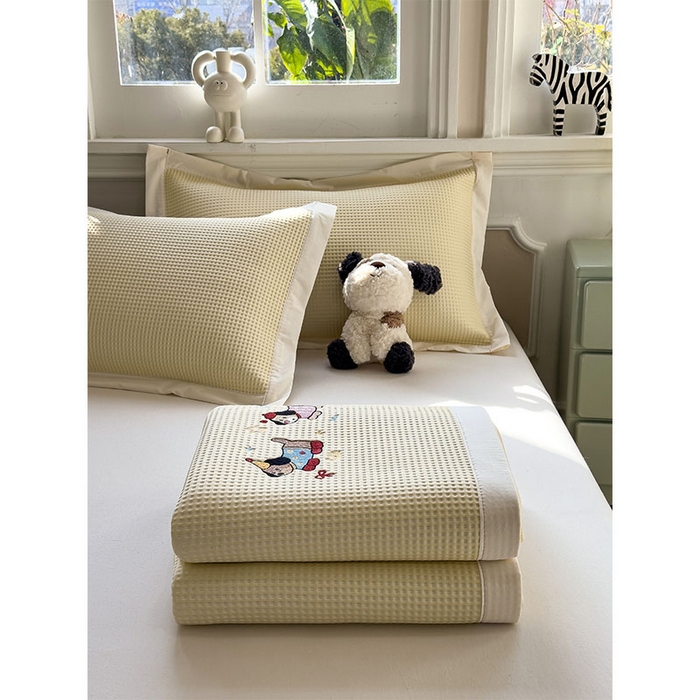 91家纺网 家纺一手货源 找家纺 宜派家纺 2026新款乙纶冰豆豆凉席卡通刺绣印花小红书爆款凉豆豆绣花床席凉感值过0.21冰丝席 趣味腊肠狗-床席