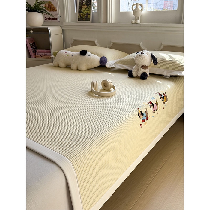 91家纺网 家纺一手货源 找家纺 宜派家纺 2026新款乙纶冰豆豆凉席卡通刺绣印花小红书爆款凉豆豆绣花床席凉感值过0.21冰丝席 趣味腊肠狗-床席