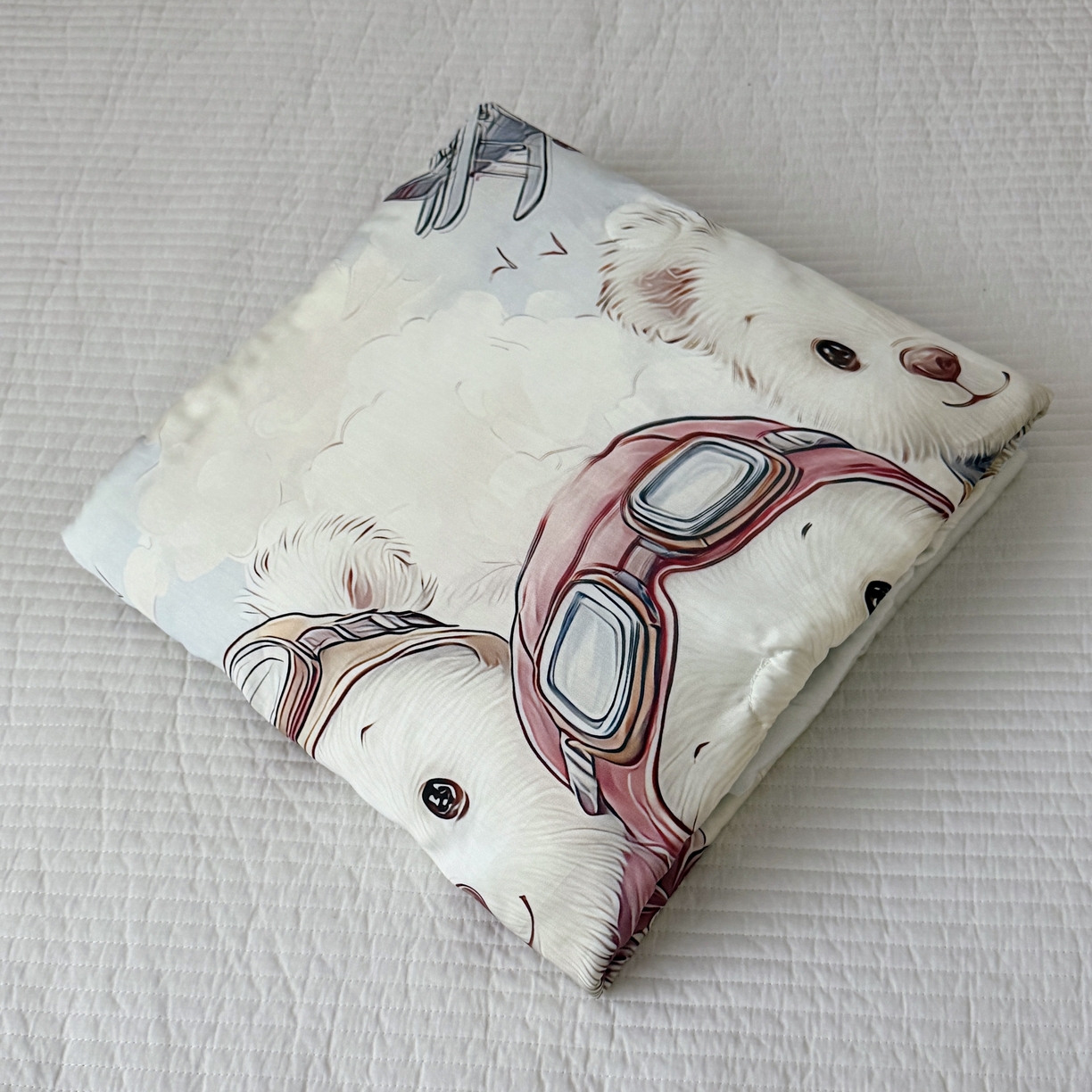 91家纺网 家纺一手货源 找家纺 萌宝家纺 2026新款60S兰精天丝儿童夏被幼儿园大豆夏凉被三件套 飞机小熊