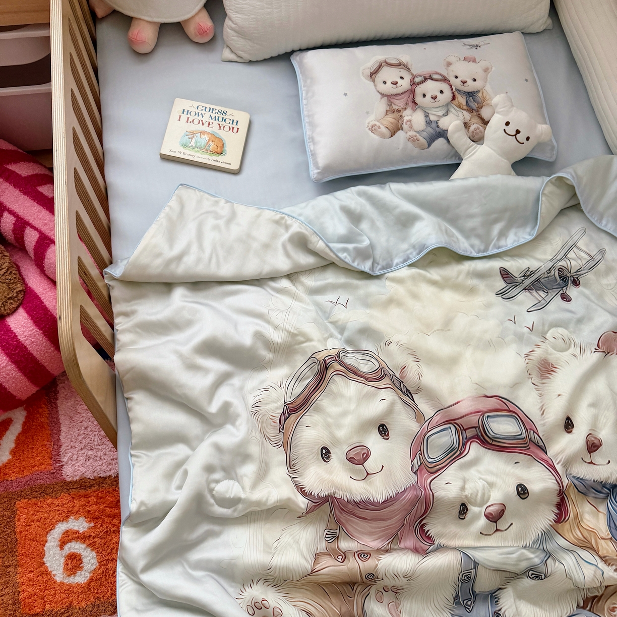 91家纺网 家纺一手货源 找家纺 萌宝家纺 2026新款60S兰精天丝儿童夏被幼儿园大豆夏凉被三件套 飞机小熊