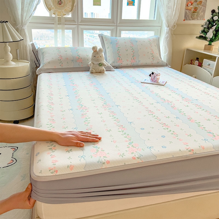 91家纺网 家纺一手货源 找家纺 宜派家纺 2026新款夏季花卉冰丝凉席床笠凉感值过0.21单件夏天冰豆豆A类可机洗学生宿舍空调软席 花知晓-床笠