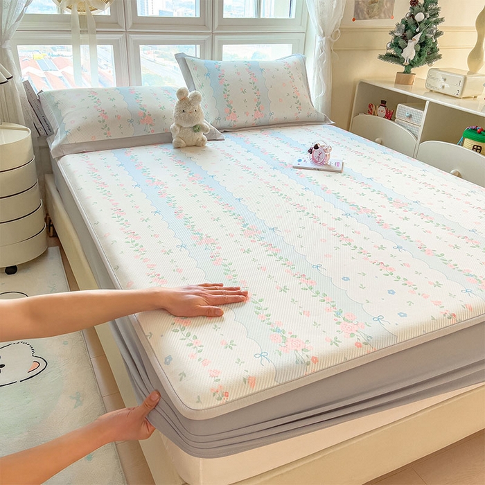 91家纺网 家纺一手货源 找家纺 宜派家纺 2026新款夏季花卉冰丝凉席床笠凉感值过0.21单件夏天冰豆豆A类可机洗学生宿舍空调软席 花知晓-床笠