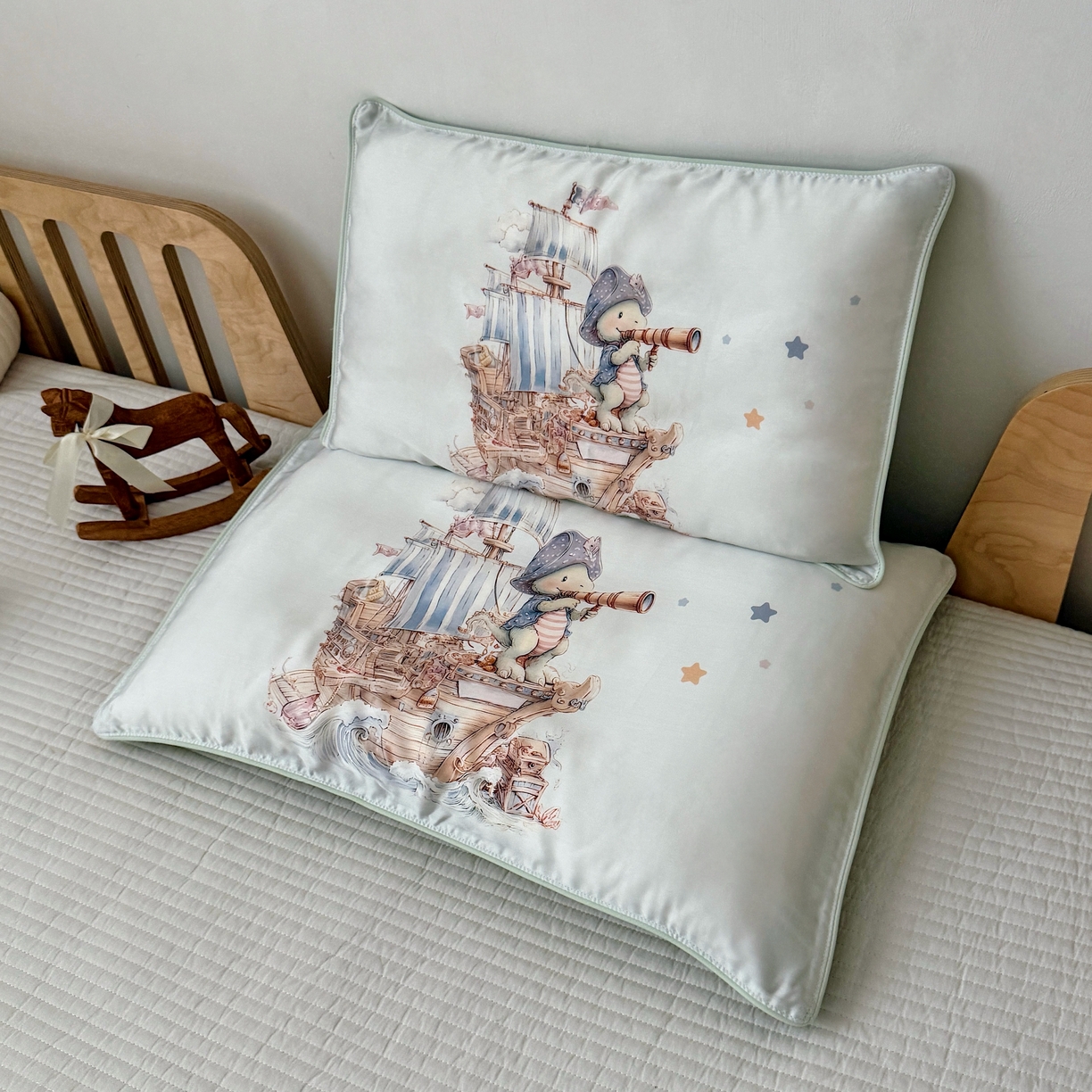 91家纺网 家纺一手货源 找家纺 （总）萌宝家纺 2026新款60S兰精天丝儿童枕套幼儿园枕头