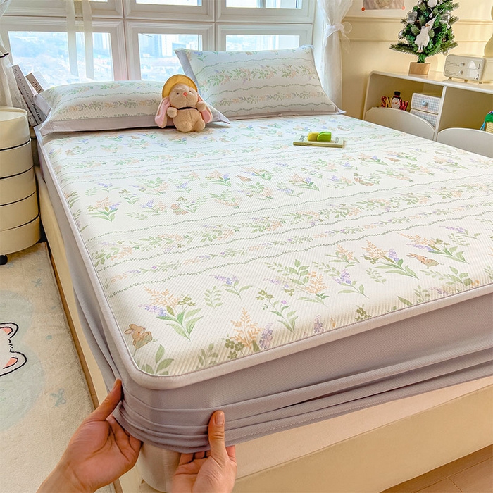 91家纺网 家纺一手货源 找家纺 宜派家纺 2026新款夏季花卉冰丝凉席床笠凉感值过0.21单件夏天冰豆豆A类可机洗学生宿舍空调软席 洛克庄园-床笠