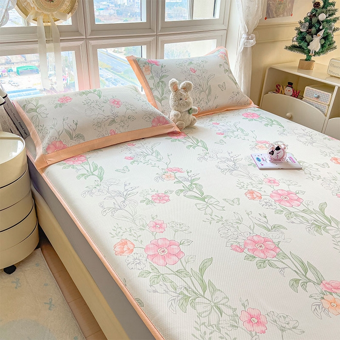 91家纺网 家纺一手货源 找家纺 宜派家纺 2026新款夏季花卉冰丝凉席床笠凉感值过0.21单件夏天冰豆豆A类可机洗学生宿舍空调软席 牡丹粉-床笠