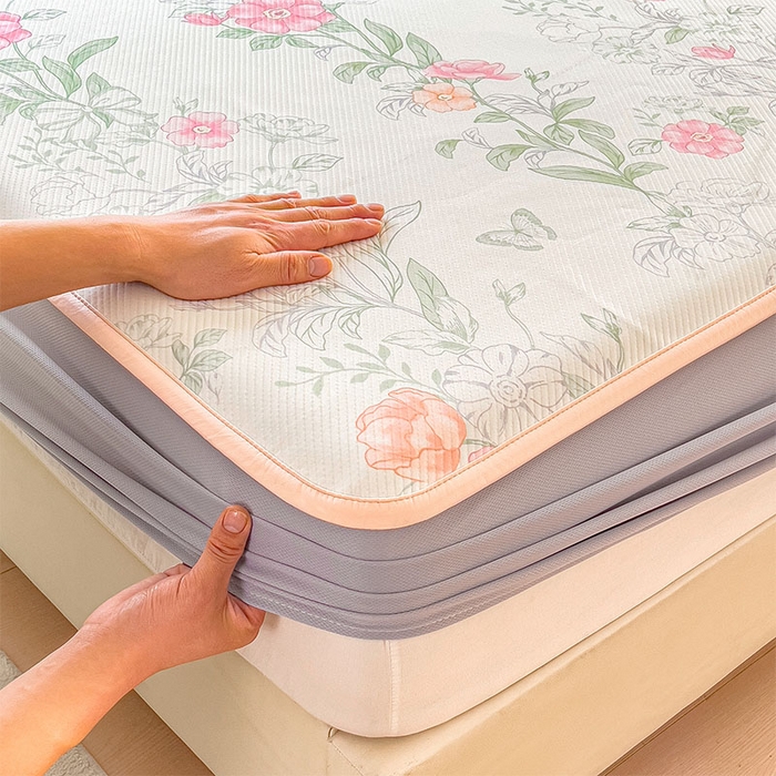 91家纺网 家纺一手货源 找家纺 宜派家纺 2026新款夏季花卉冰丝凉席床笠凉感值过0.21单件夏天冰豆豆A类可机洗学生宿舍空调软席 牡丹粉-床笠