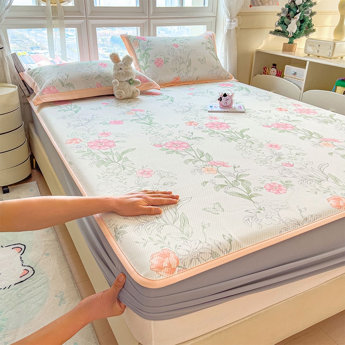 91家纺网 家纺一手货源 找家纺 宜派家纺 2026新款夏季花卉冰丝凉席床笠凉感值过0.21单件夏天冰豆豆A类可机洗学生宿舍空调软席 牡丹粉-床笠