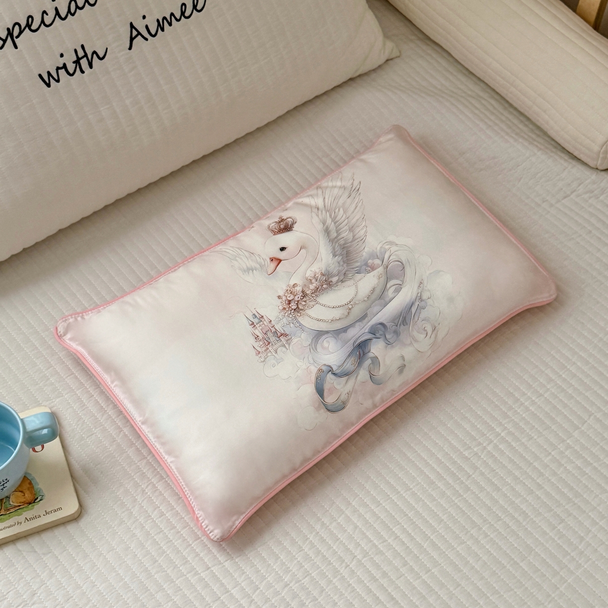 91家纺网 家纺一手货源 找家纺 萌宝家纺 2026新款60S兰精天丝儿童枕套幼儿园枕头 天鹅公主