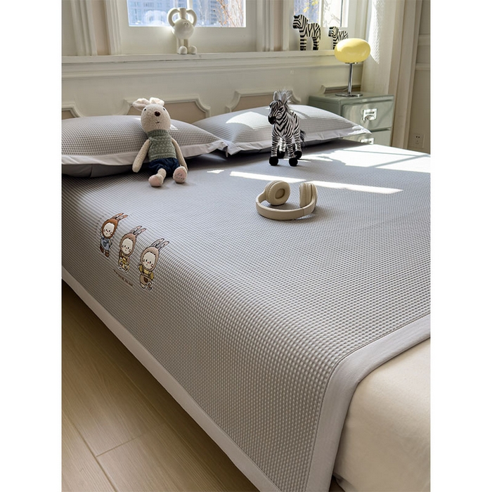 91家纺网 家纺一手货源 找家纺 宜派家纺 2026新款乙纶冰豆豆凉席卡通刺绣印花小红书爆款凉豆豆绣花床席凉感值过0.21冰丝席 兔免星人-床席