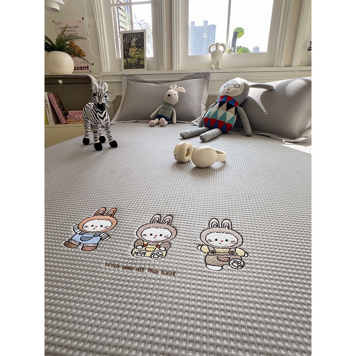 91家纺网 家纺一手货源 找家纺 宜派家纺 2026新款乙纶冰豆豆凉席卡通刺绣印花小红书爆款凉豆豆绣花床席凉感值过0.21冰丝席 兔免星人-床席