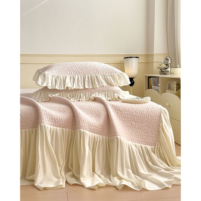 91家纺网 家纺一手货源 找家纺 宜派家纺 2026新款夏季凉感公主风冰豆豆花边凉席床裙款凉感值过0.21三件套可机洗冰丝空调软席子 豆豆物语-芭蕾粉-床裙