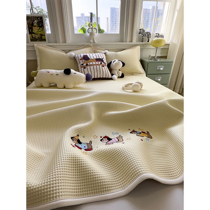 91家纺网 家纺一手货源 找家纺 宜派家纺 2026新款乙纶冰豆豆凉席卡通刺绣印花小红书爆款凉豆豆绣花床席凉感值过0.21冰丝席 趣味腊肠狗-床笠