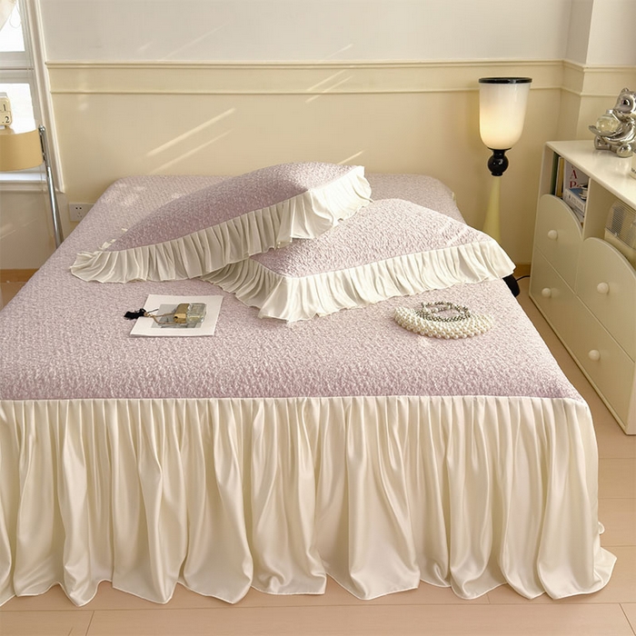 91家纺网 家纺一手货源 找家纺 宜派家纺 2026新款夏季凉感公主风冰豆豆花边凉席床裙款凉感值过0.21三件套可机洗冰丝空调软席子 豆豆物语-流连紫-床裙