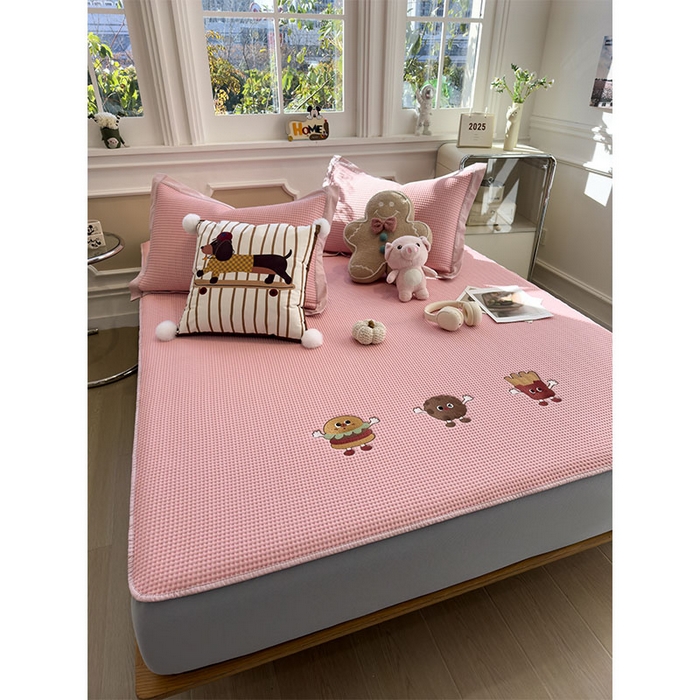 91家纺网 家纺一手货源 找家纺 宜派家纺 2026新款乙纶冰豆豆凉席卡通刺绣印花小红书爆款凉豆豆绣花床席凉感值过0.21冰丝席 可可喵派-床笠