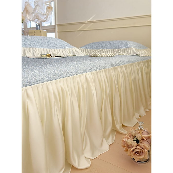 91家纺网 家纺一手货源 找家纺 宜派家纺 2026新款夏季凉感公主风冰豆豆花边凉席床裙款凉感值过0.21三件套可机洗冰丝空调软席子 豆豆物语-天空蓝-床裙