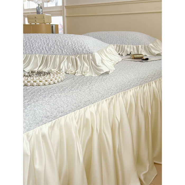 91家纺网 家纺一手货源 找家纺 宜派家纺 2026新款夏季凉感公主风冰豆豆花边凉席床裙款凉感值过0.21三件套可机洗冰丝空调软席子 豆豆物语-微微蓝-床裙